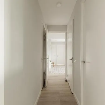 Modern And Cozy In The Heart Of